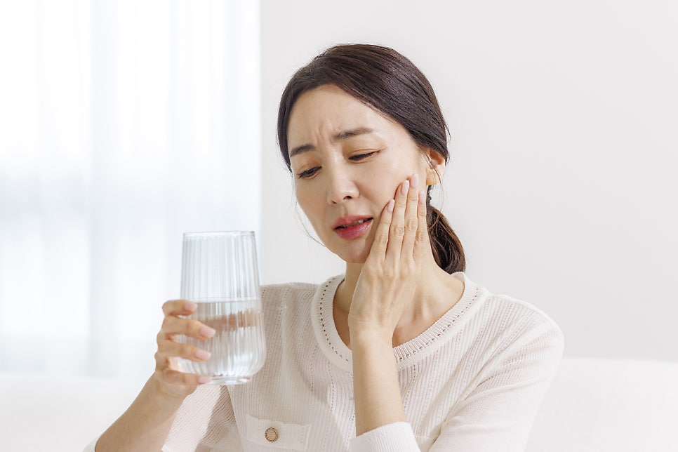 분당 정자역 치과 임플란트 주위염 원인 및 증상