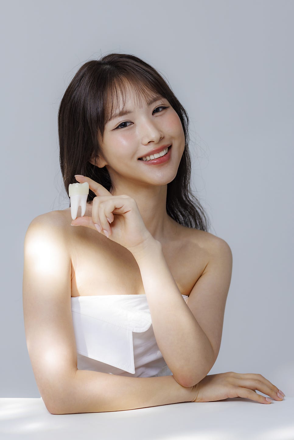 정자역 치과, 라미네이트로 치아를 좀 더 투명하고 하얗게
