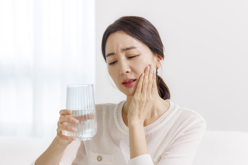 정자역 깨진 앞니 당황하지 마세요!