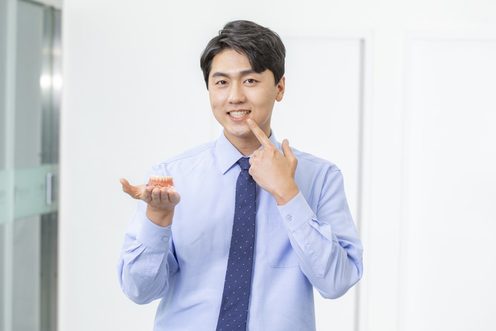 정자역 임플란트 후 잇몸에서 피가?