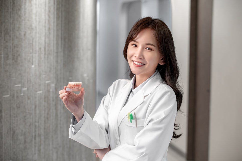정자역 임플란트 후 잇몸에서 피가?
