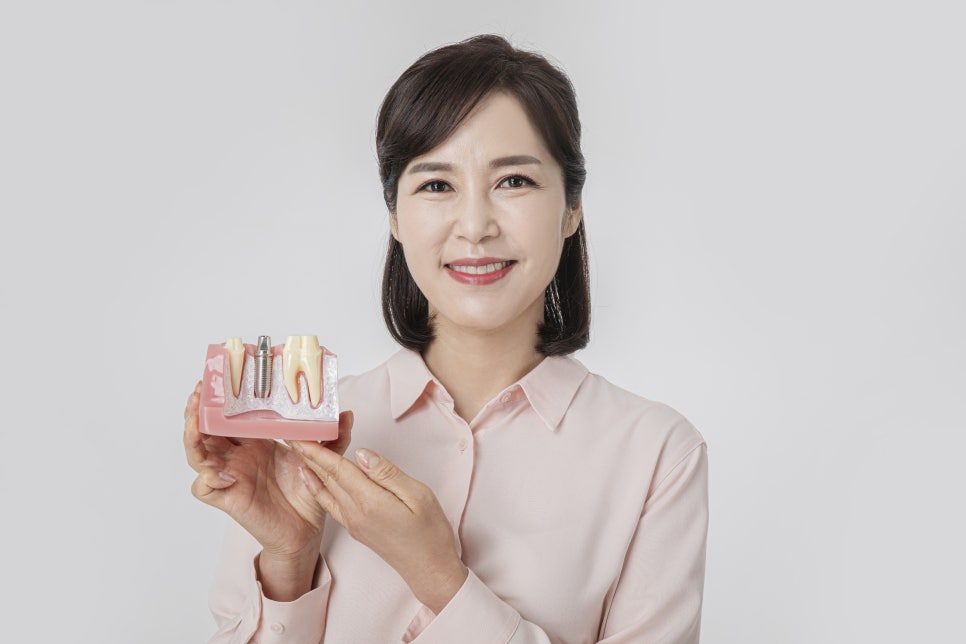 정자역 임플란트 후 잇몸에서 피가?