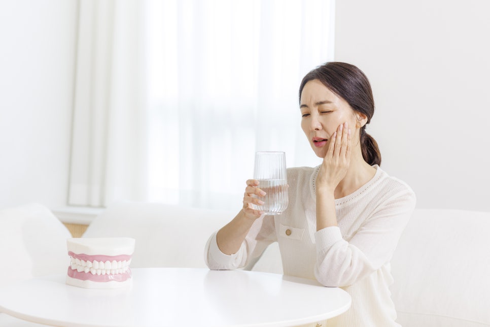 정자동 치과 충치 없어도 치아가 시릴 수 있어요~