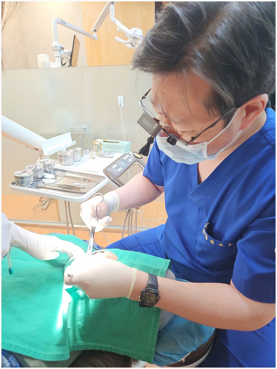 분당임플란트, 빠진 이를 오래 두면 나중에 심기 어려워질까요?